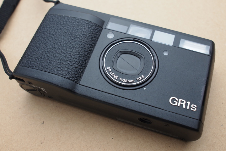 リコー RICOH GR1S フィルムカメラ 電池付き - デジタルカメラ