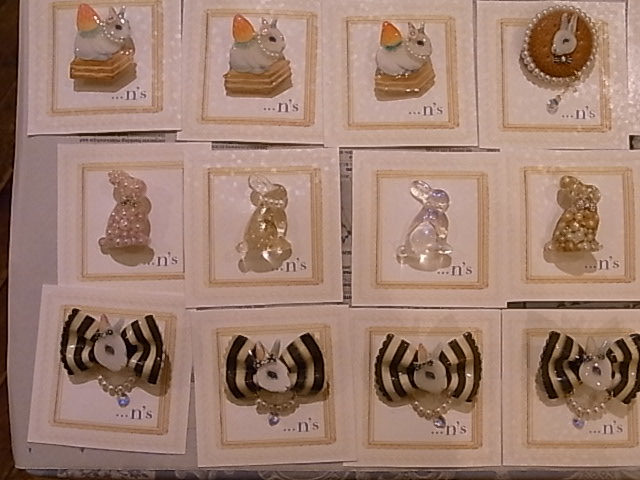 うさぎとぶた展あと2週間です。作品いろいろご紹介_d0322493_9531659.jpg