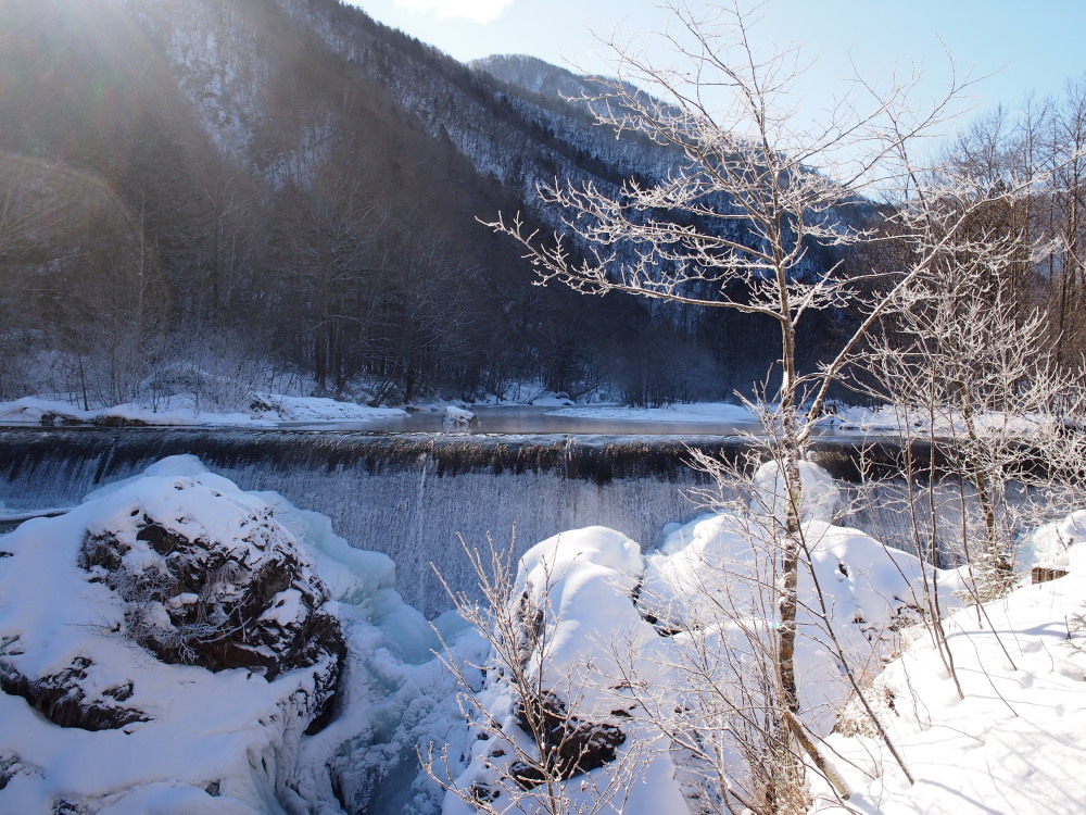 厳冬期、凍てつく「ピョウタンの滝」へ行ってみました。_f0276498_21294627.jpg
