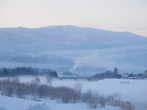 凛冽の朝・－１４℃・１月２４日（金）、米沢の雪景・・・５_c0075701_18252271.jpg