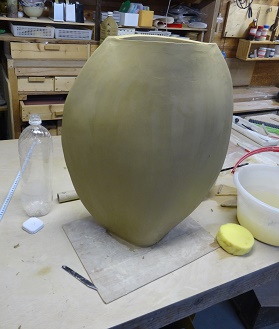 大きな花器作り_d0195183_21562192.jpg