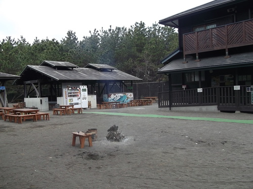 冬のキャンプ場...開いています。_b0137932_21395885.jpg