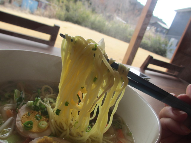 「冬の馬の背」とインスタントラーメン_c0212604_1450468.jpg