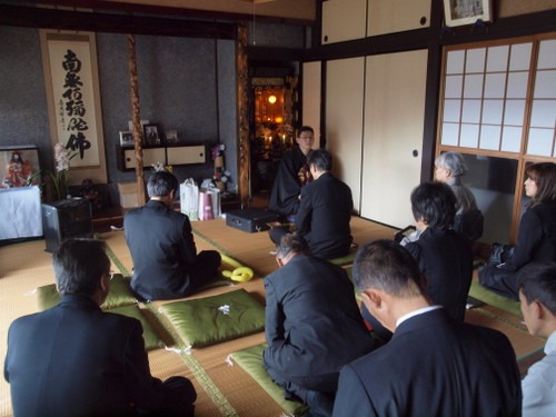 親戚の法事_c0116915_23172032.jpg