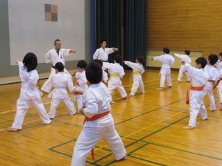 日曜空手 新琴似・新川教室 昇級審査会_c0118332_15353251.jpg