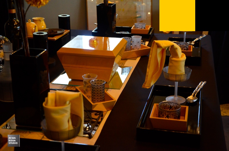 January 28, 2014 色のマジック:黄色と黒のコンビネーション Yellow & Black_a0307186_13173087.jpg