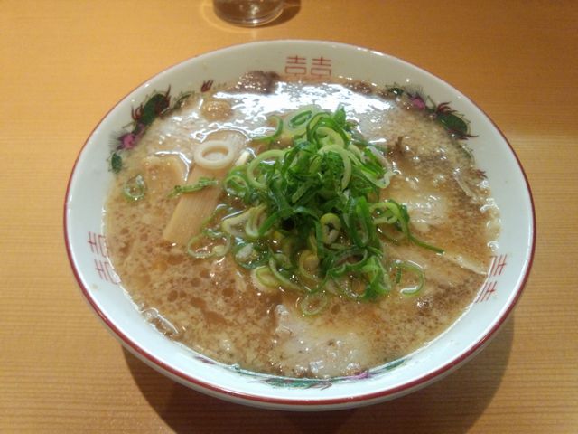 チャーシュー麺＠岡本屋_a0117520_0452143.jpg