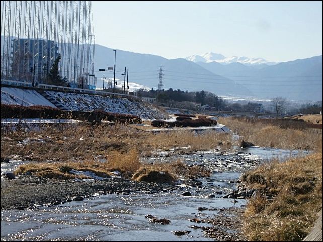 e0234924_22409.jpg