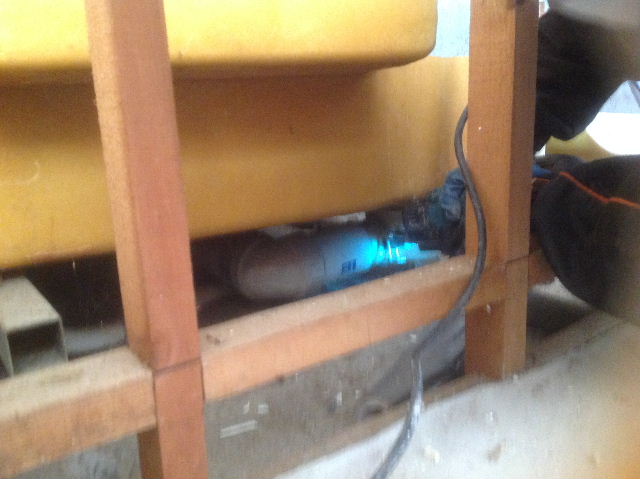 マンション・・・ユニロットバスとシステムキッチンの解体_f0031037_20184266.jpg