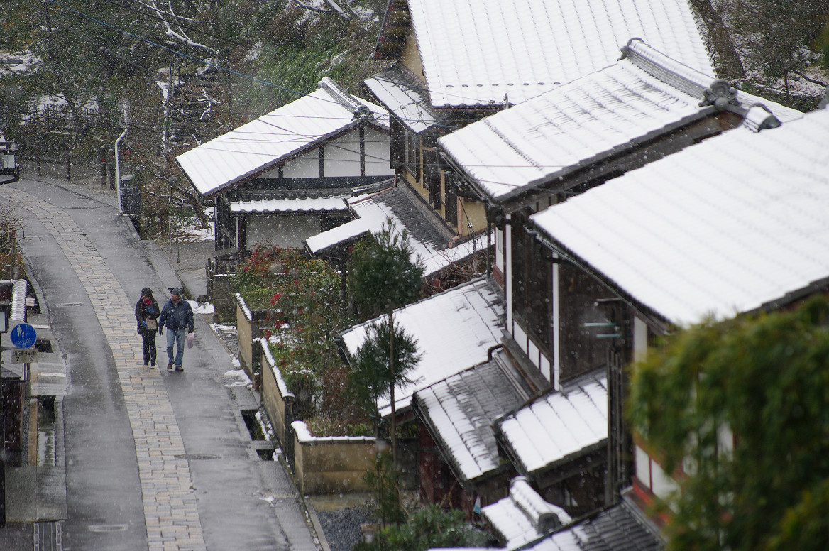 雪の鳥居本..._f0152550_23202190.jpg