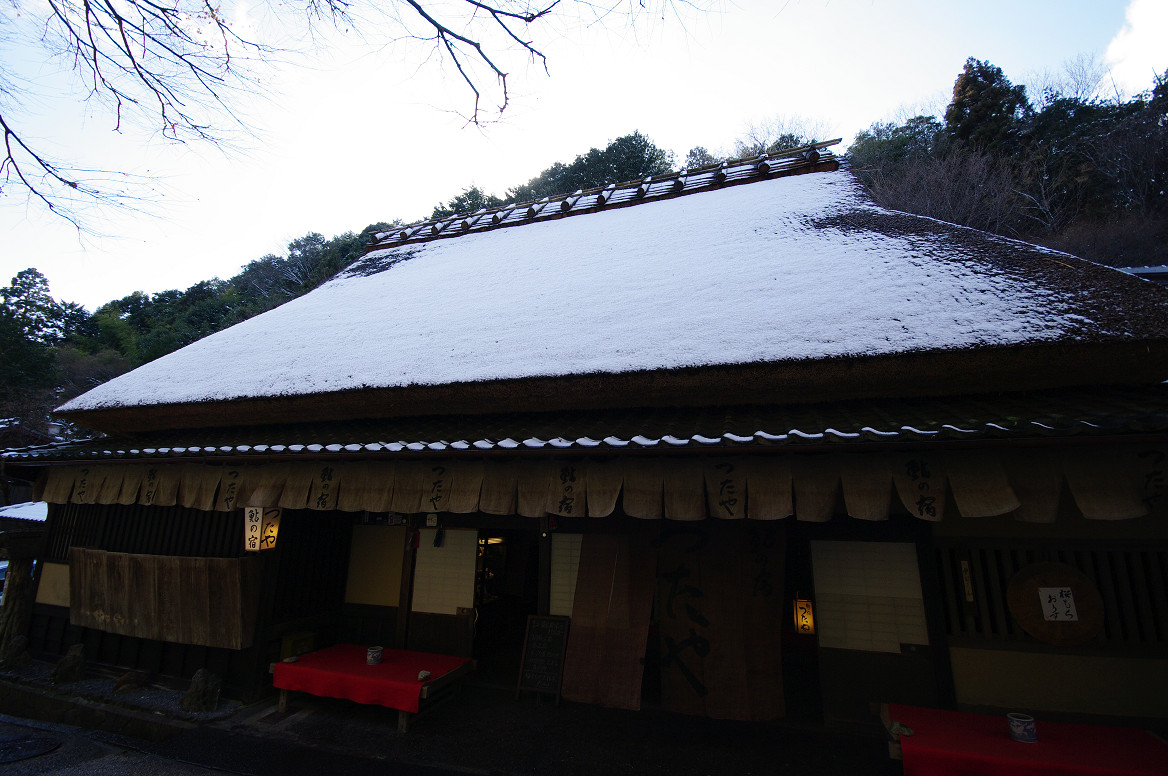 雪の鳥居本..._f0152550_23225888.jpg
