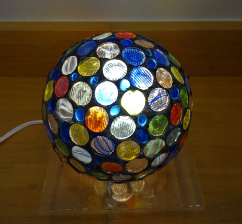 おはじきの球形ランプ完成 ステンドグラス教室 カトレアグラスblog