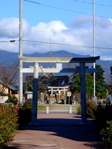 「2014年今年、136年目の遷宮 万九千(まんくせん)神社」_a0000029_12323926.jpg