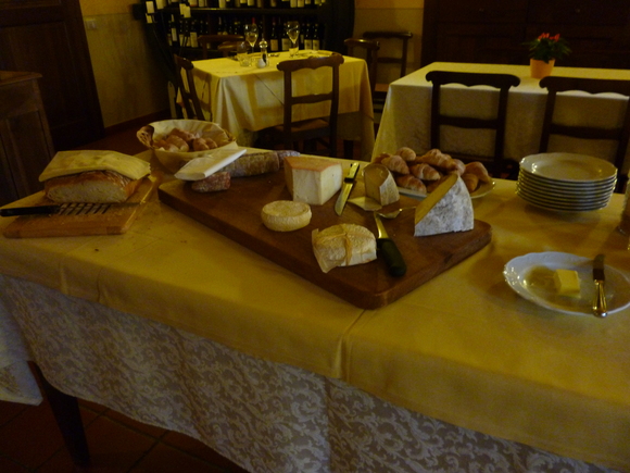 2013,07 フランス、イタリアツアー 35、「Locanda dell’Arcoの朝食」 Cissone(CN)_a0207973_15404676.jpg