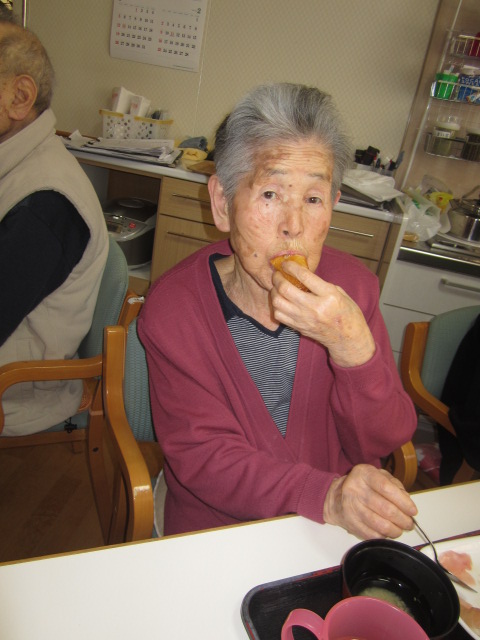 「みんなで昼食会~お寿司バイキング~」_e0191174_201029.jpg