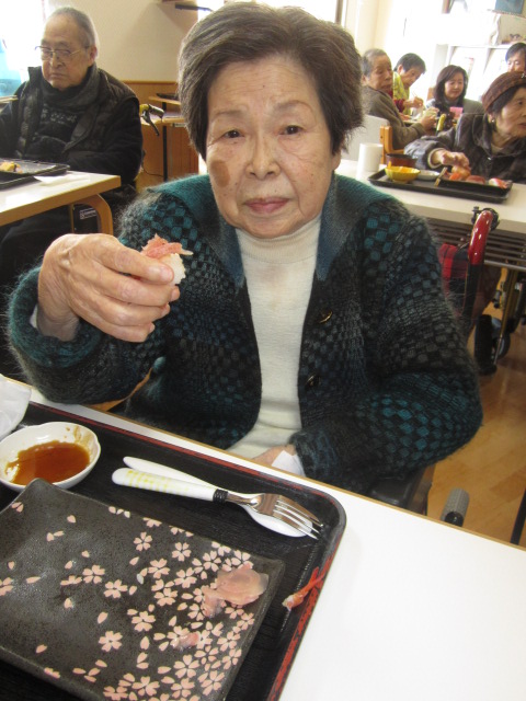「みんなで昼食会~お寿司バイキング~」_e0191174_203016.jpg