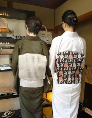 いぶすき紬に白大島、いつもお洒落な母娘さま。_f0181251_18395666.jpg