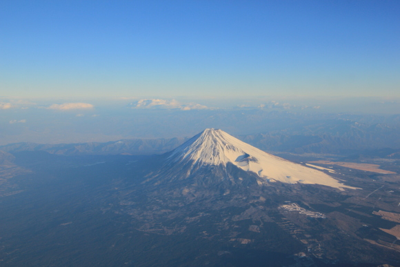 富士山 絶景・・ ANA機内から_d0202264_6345844.jpg