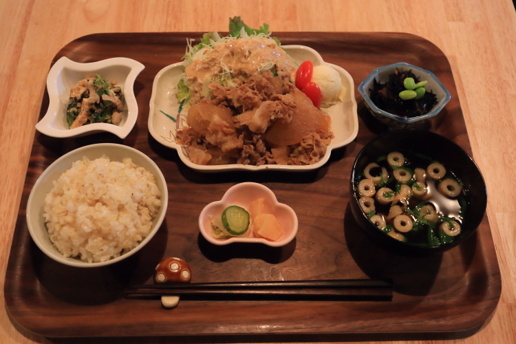 イヤサカ食堂_e0051888_711316.jpg
