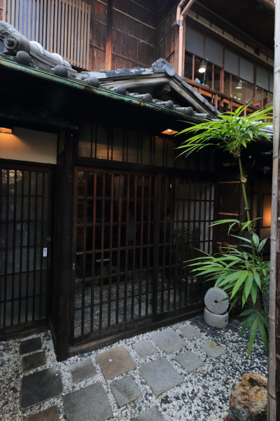 イヤサカ食堂_e0051888_783364.jpg