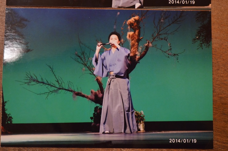 新春歌舞ショー 自分の踊る姿_d0230676_1705221.jpg