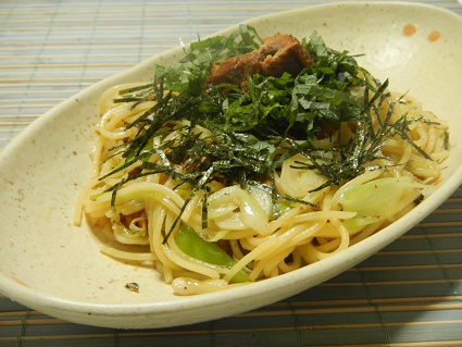 サンマの蒲焼缶で・・・パパッと和風パスタ_f0232107_8274373.jpg