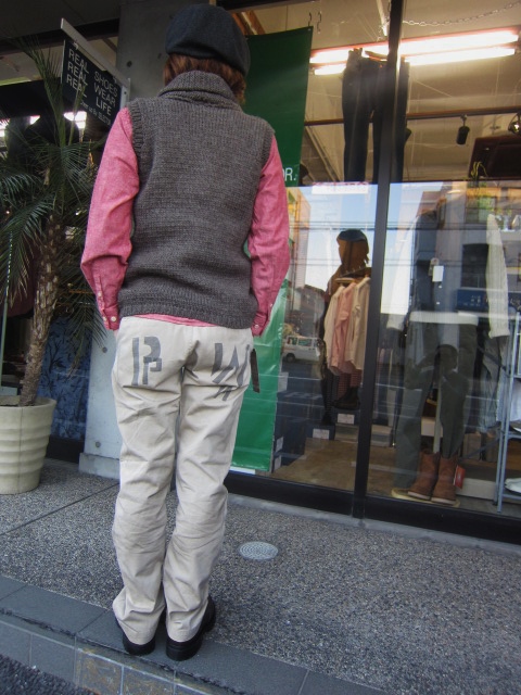 BLACK SHEEP (MADE in England) ・・・ Shawlカラー KNIT VEST!♪!_d0152280_2343299.jpg