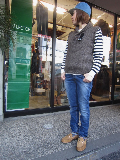 BLACK SHEEP (MADE in England) ・・・ Shawlカラー KNIT VEST！♪！_d0152280_235119.jpg