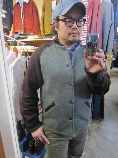 BLACK SHEEP (MADE in England) ・・・ Shawlカラー KNIT VEST！♪！_d0152280_2381626.jpg