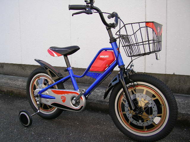 DUCATIの新型幼児車です!_b0189682_10155284.jpg