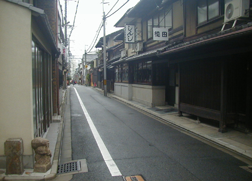●道を行く_d0053294_1473766.jpg