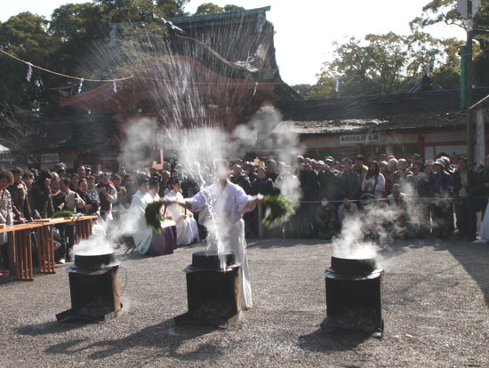 石清水八幡宮 節分めぐり1_e0048413_2143371.jpg
