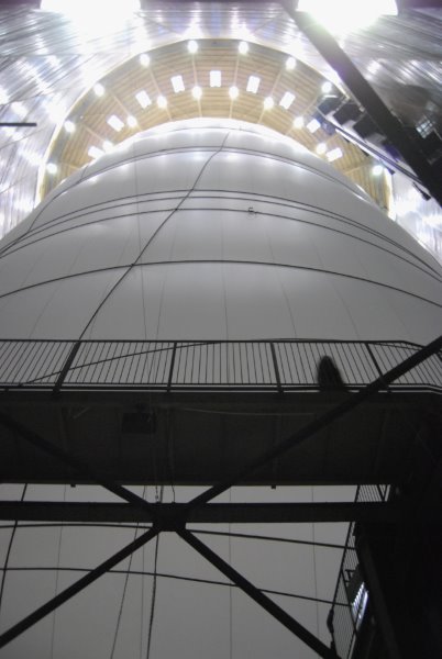 „Christo: Big Air Package”  Gasometer Oberhausen, Oberhausen_e0316430_19524191.jpg