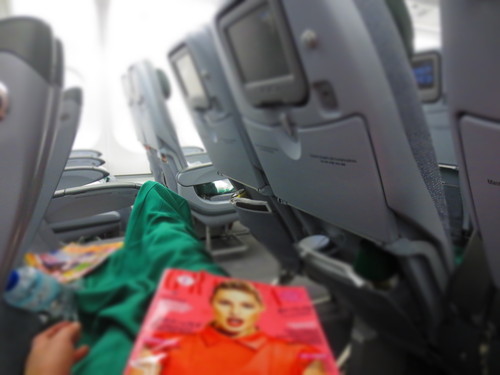 いざ!日本へ出発の飛行機は快適ガラガラ便でした!!_c0179785_4465672.jpg