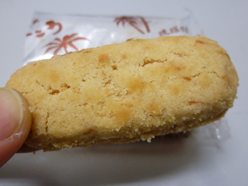 【名嘉真製菓】琉球銘菓ちんすこう_c0152767_2243264.jpg