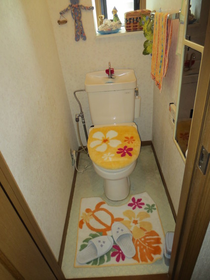 最新式トイレ  LIXIL　ｻﾃｨｽS　ﾄｲﾚ改修工事　越谷市　S様邸_a0229594_14141265.jpg