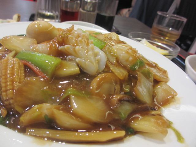 週のスタートは「中華丼」で!@北京飯店_c0212604_2343753.jpg