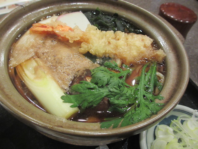 鍋焼きうどん_c0212604_22464354.jpg