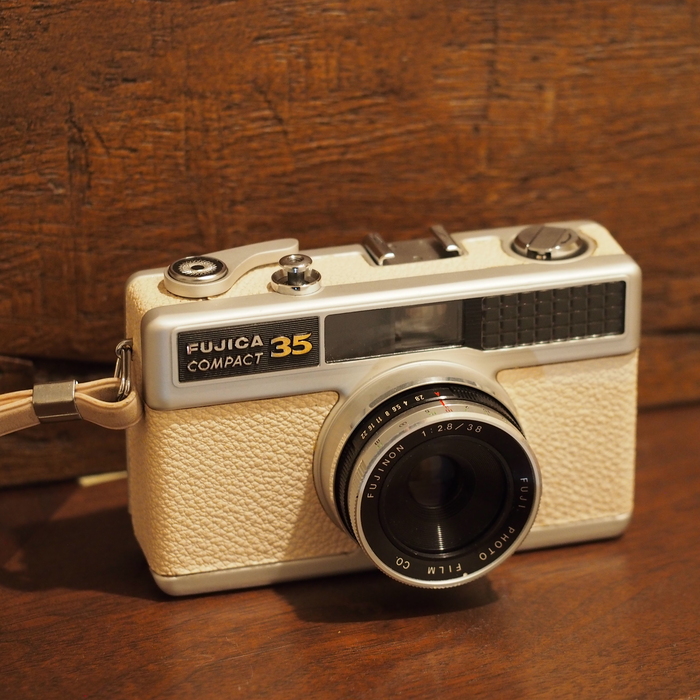 FUJICA COMPACT ３５ : Vintage Style