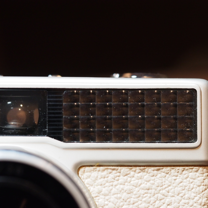 FUJICA COMPACT 35 : Vintage Style