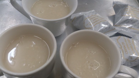今日のお茶タイム&配達ドライブ_d0182179_17543320.jpg