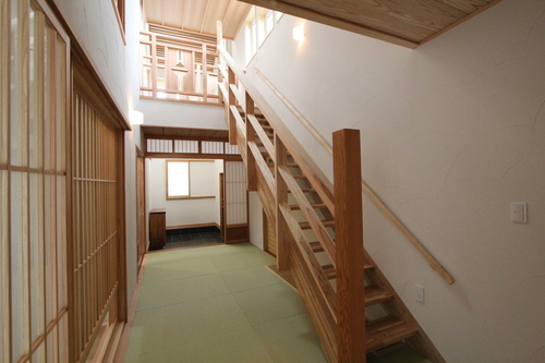 大窓8kW花園町の家:玄関・廊下_e0054299_10475667.jpg