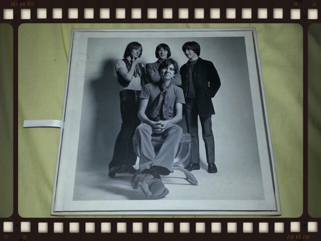 SMALL FACES / HERE COME THE NICE (THE IMMEDIATE YEARS BOX SET 1967-1969)_b0042308_0123825.jpg