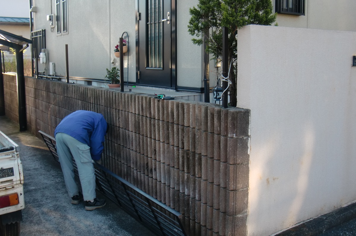 門扉 フェンス ブロック塀 フェンス取付準備 市原市リフォーム店の社長日記 日日是好日