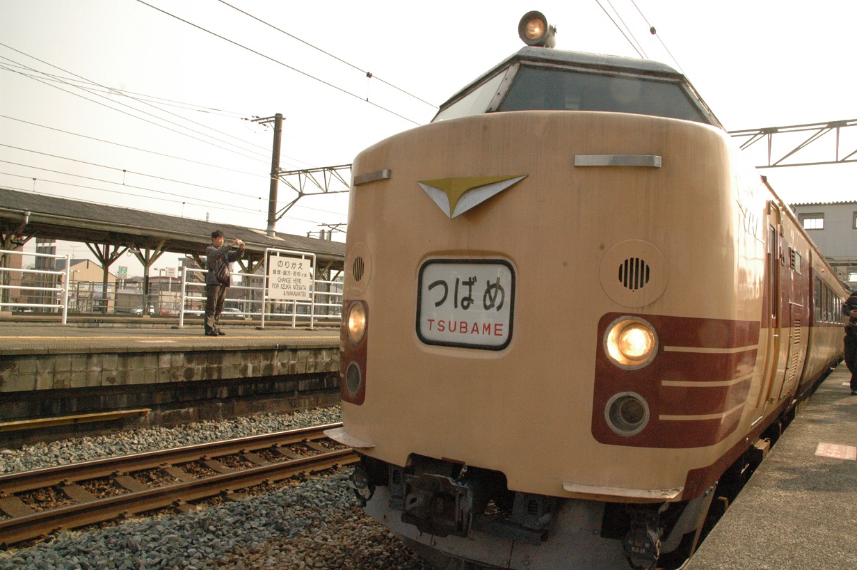 ４８５系リバイバルつばめ乗車記パート２_e0261577_23411453.jpg