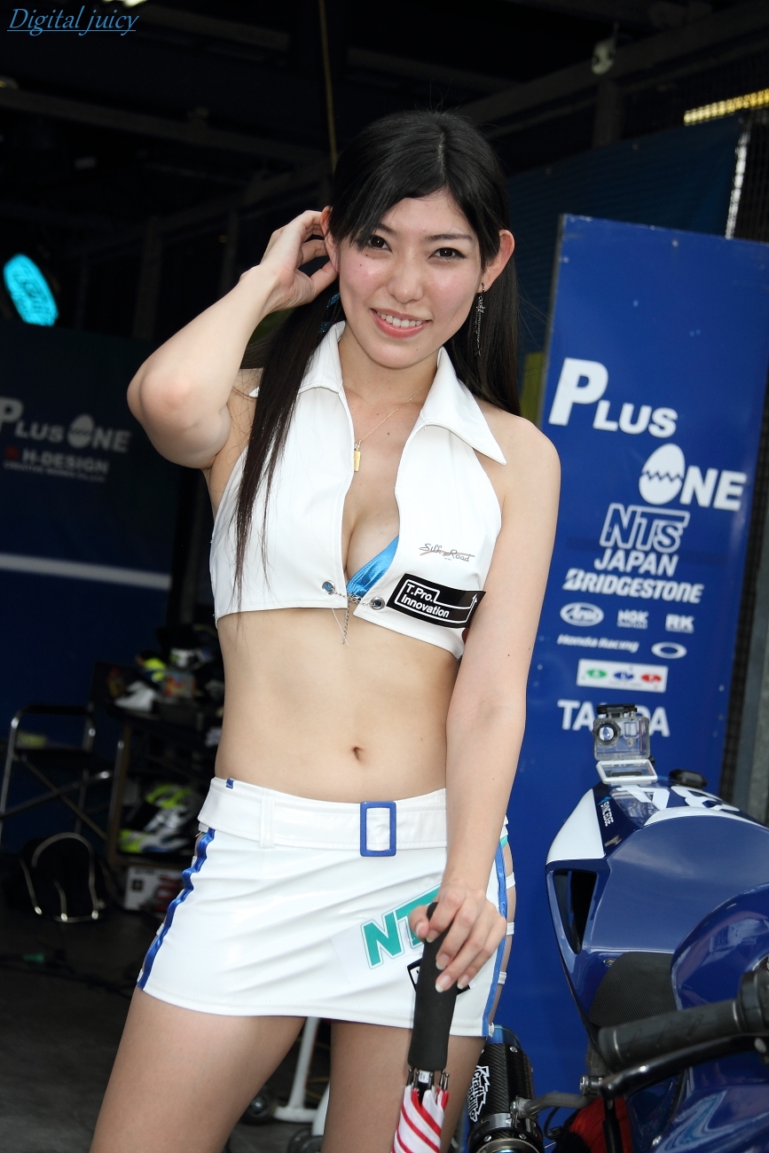 吉野なぎさ さん（CLUB PLUS ONE with T.Pro レースクイーン） ・・・ パート2_c0216181_0333248.jpg