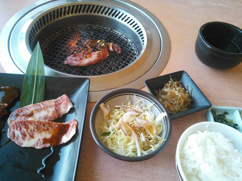 ランチは焼き肉@但馬屋(多摩)_c0212604_20162389.jpg
