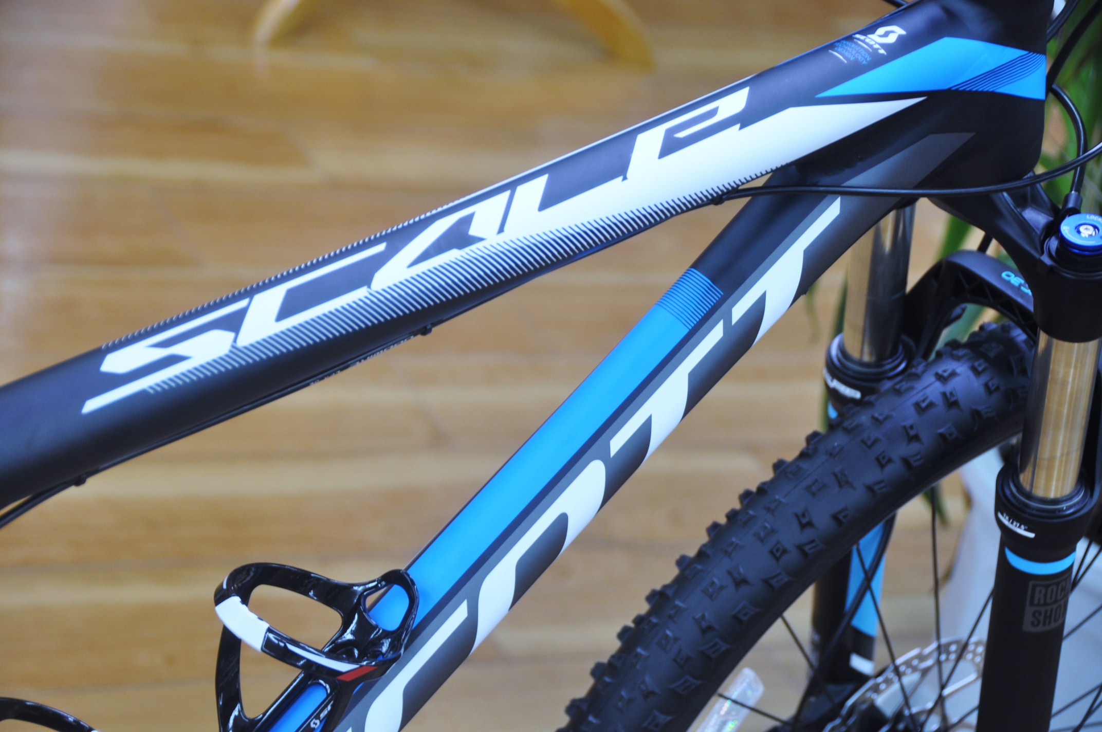 SCOTT  SCALE 760　27.5が人気ですね!_b0246207_18150576.jpg