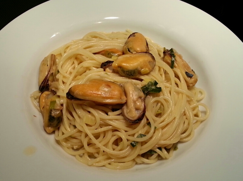 ムール貝のパスタ With 生クリームと醤油わさびソース リカのparis日記 ムール貝のパスタ With 生クリームと醤油わさびソース リカのparis日記