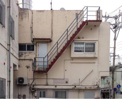 実家周辺の沖縄らしい建築_b0014003_1759420.jpg